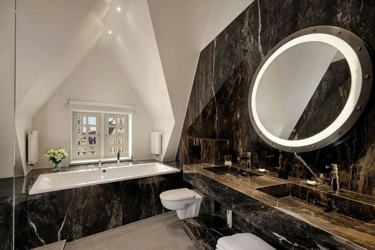 Ghent Marriott Hotel — rooms and atmosphere