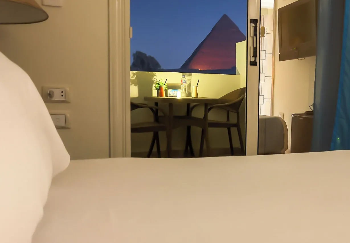 Giza Pyramids Inn — rooms and atmosphere