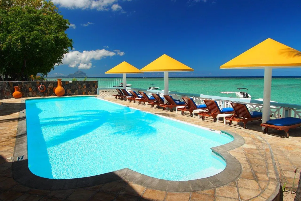 Gold Beach Resort — ฟลิกอองฟลัก