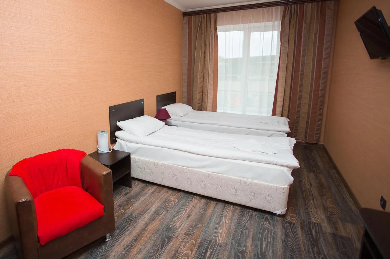 Golden Embankment Hotel — rooms and atmosphere