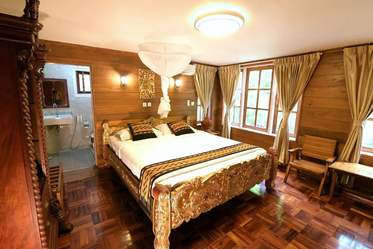 Golden Empress Hotel — ภาพห้องพักและบรรยากาศ