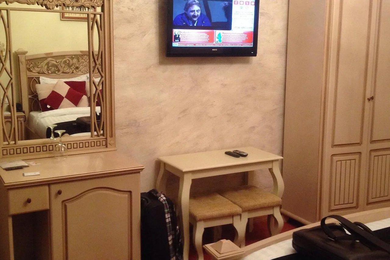 Golden Hotel Pristina — rooms and atmosphere
