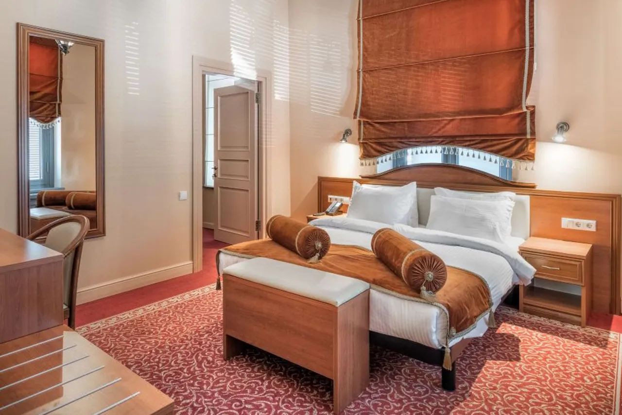 Golden Tulip Borjomi — rooms and atmosphere