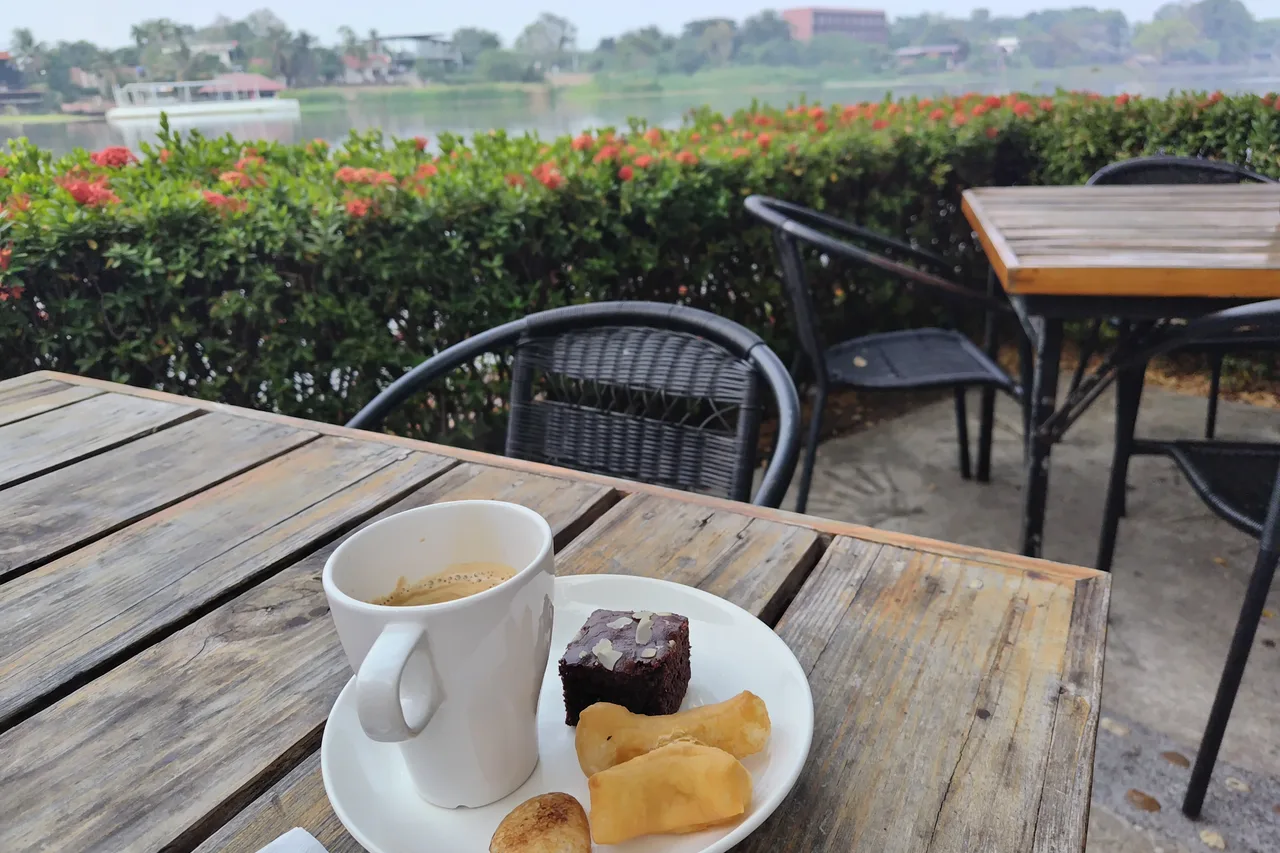 Good Times Resort Kanchanaburi — rooms and atmosphere