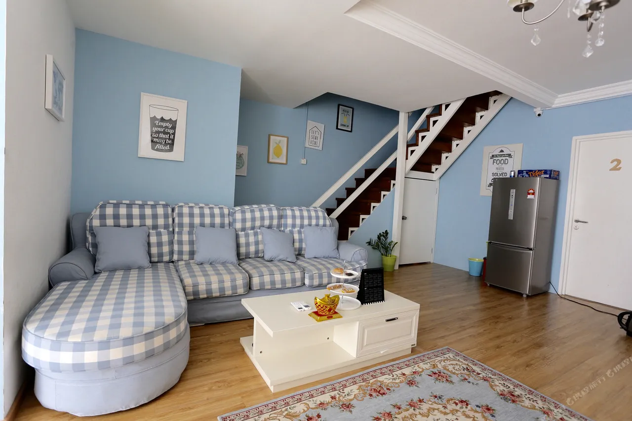 Good View Lodge — rooms and atmosphere