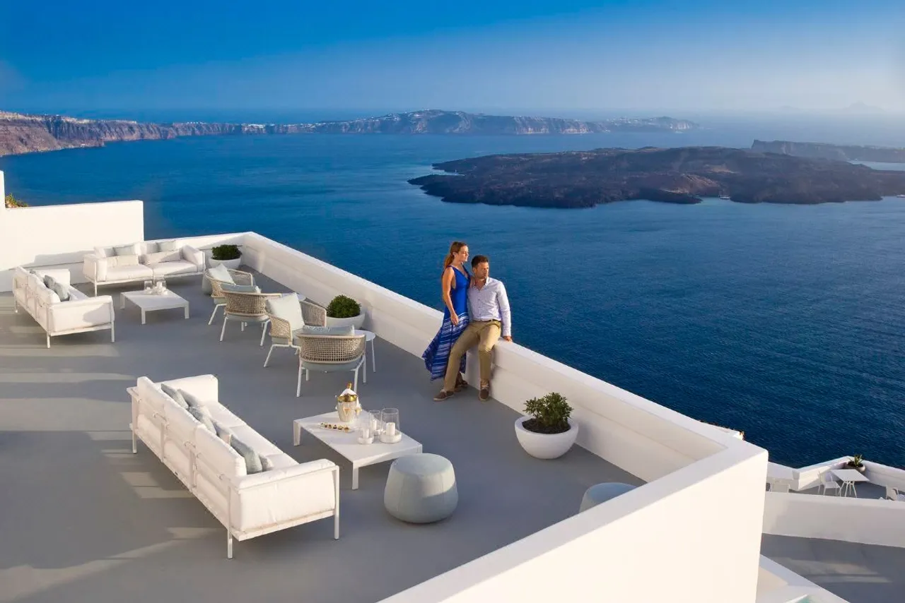 Grace Hotel, Auberge Resorts Collection — rooms and atmosphere