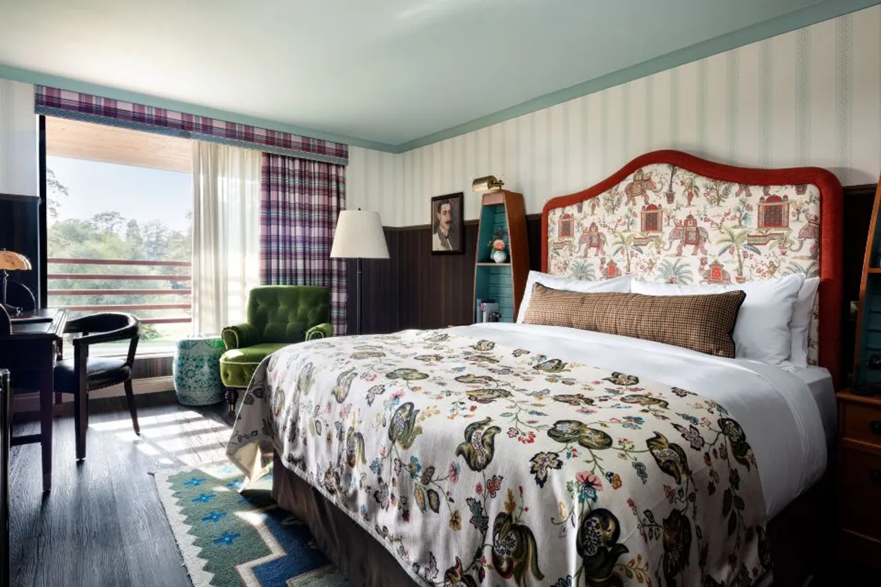 Graduate by Hilton Cambridge — rooms and atmosphere