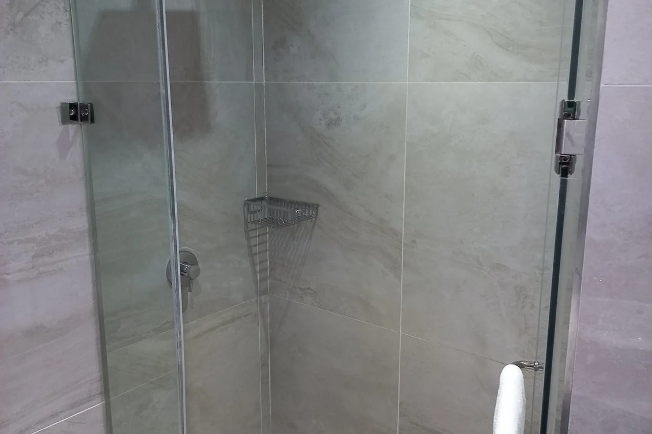 Grand Aria Hotel &amp; Conference Centre — rooms and atmosphere