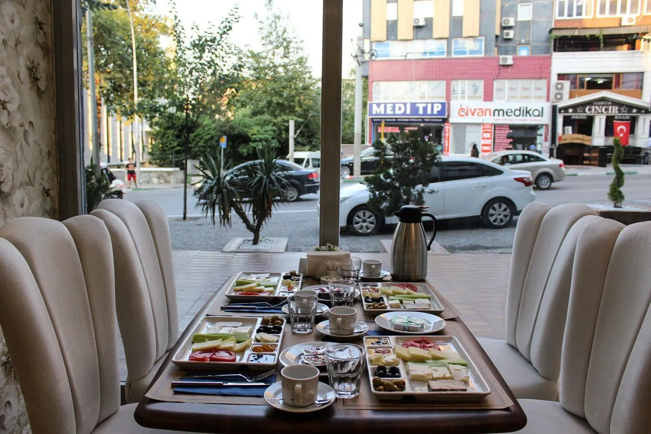 Grand Bursa Hotel — rooms and atmosphere