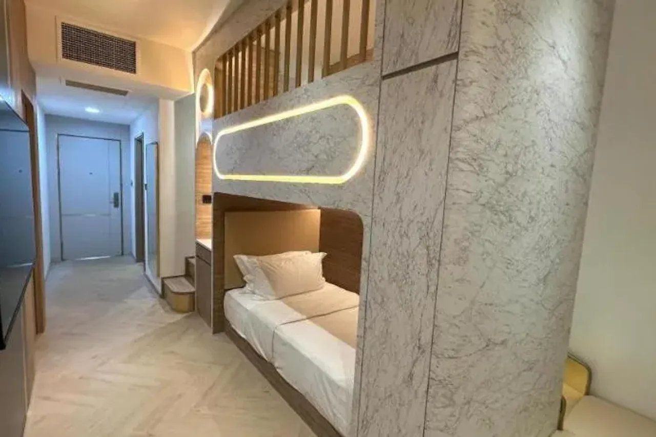 Grand City Hotel — rooms and atmosphere