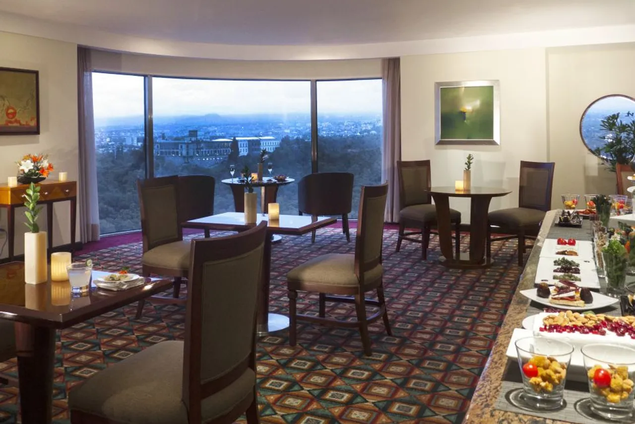 Grand Fiesta Americana Chapultepec — rooms and atmosphere