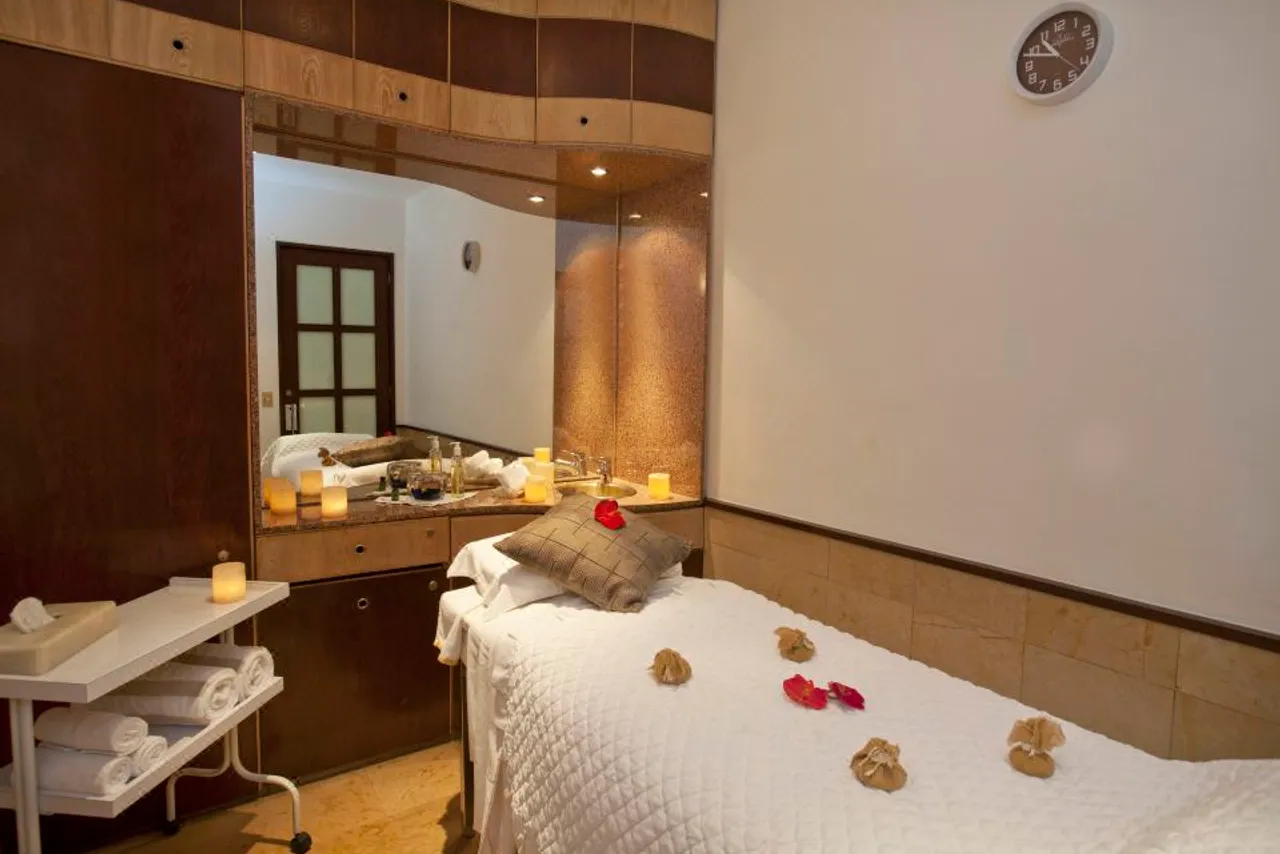 Grand Fiesta Americana Chapultepec — rooms and atmosphere