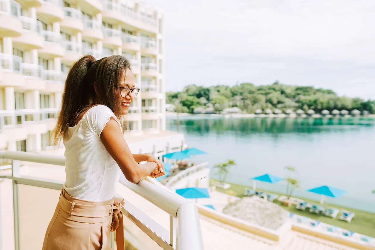Grand Hotel and Casino Vanuatu — rooms and atmosphere