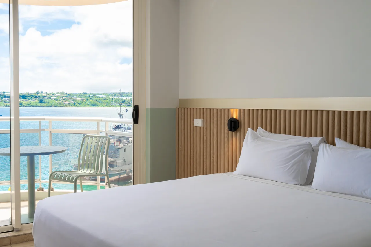 Grand Hotel and Casino Vanuatu — rooms and atmosphere