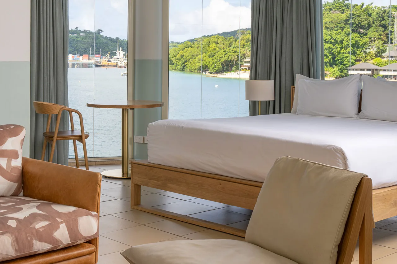 Grand Hotel and Casino Vanuatu — rooms and atmosphere