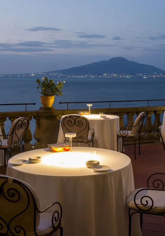 Grand Hotel Excelsior Vittoria — ภาพห้องพักและบรรยากาศ
