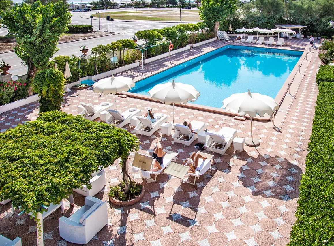 Grand Hotel Rimini — ภาพห้องพักและบรรยากาศ