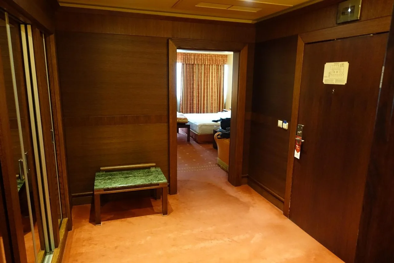 Grand Hotel Sofia — rooms and atmosphere