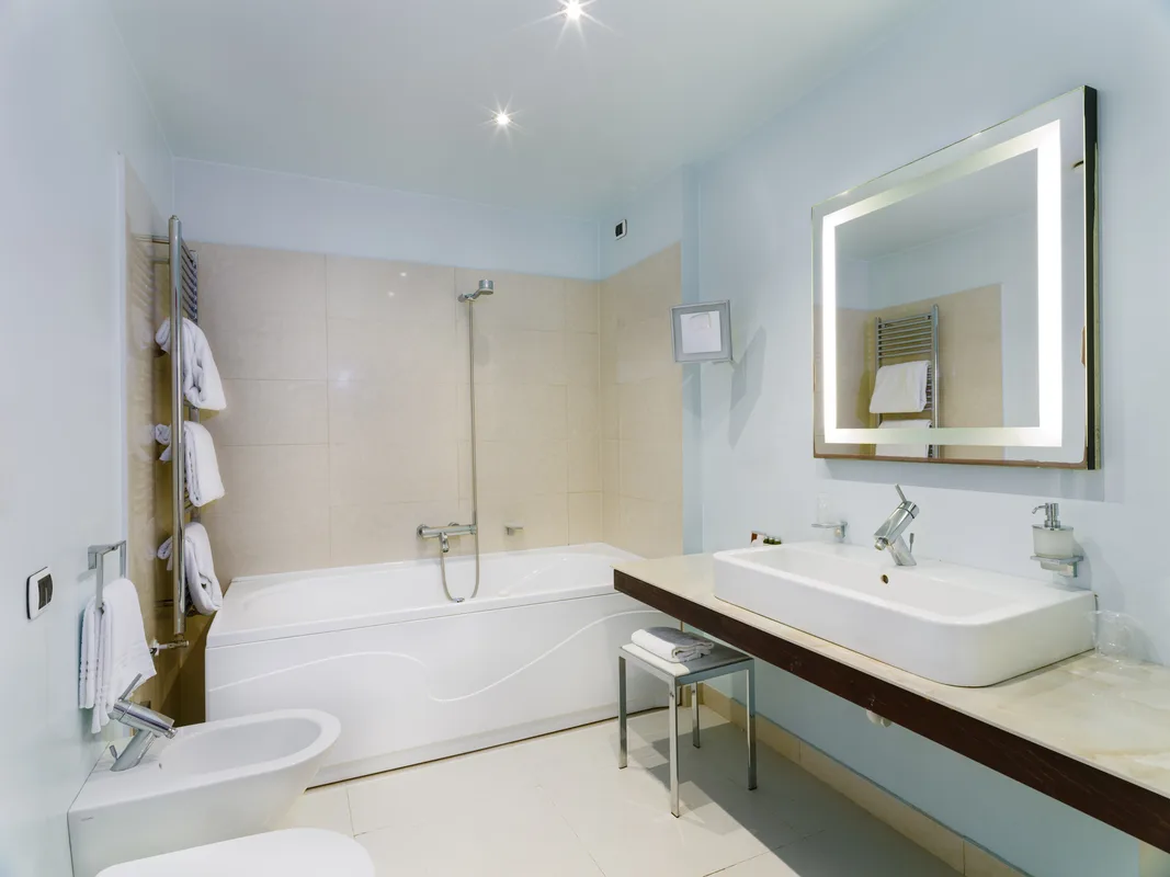 Grand Hotel Tiziano e dei Congressi — ภาพห้องพักและบรรยากาศ