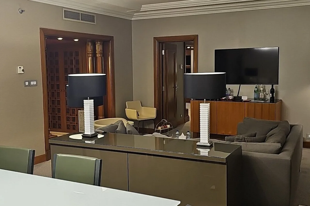 Grand Hyatt Amman — rooms and atmosphere