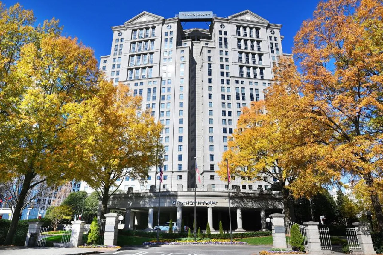 Grand Hyatt Atlanta in Buckhead — rooms and atmosphere