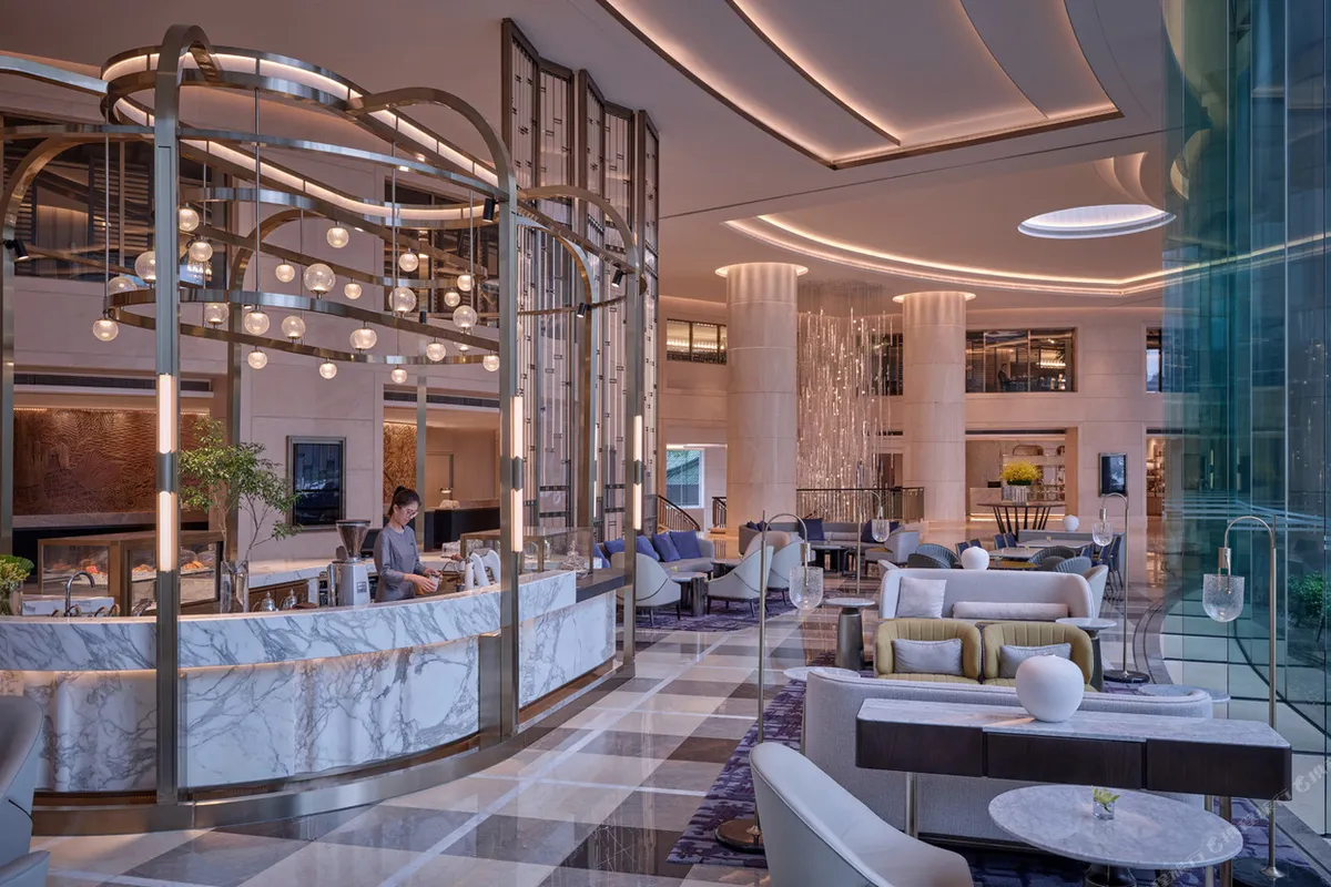 Grand Hyatt Beijing — rooms and atmosphere