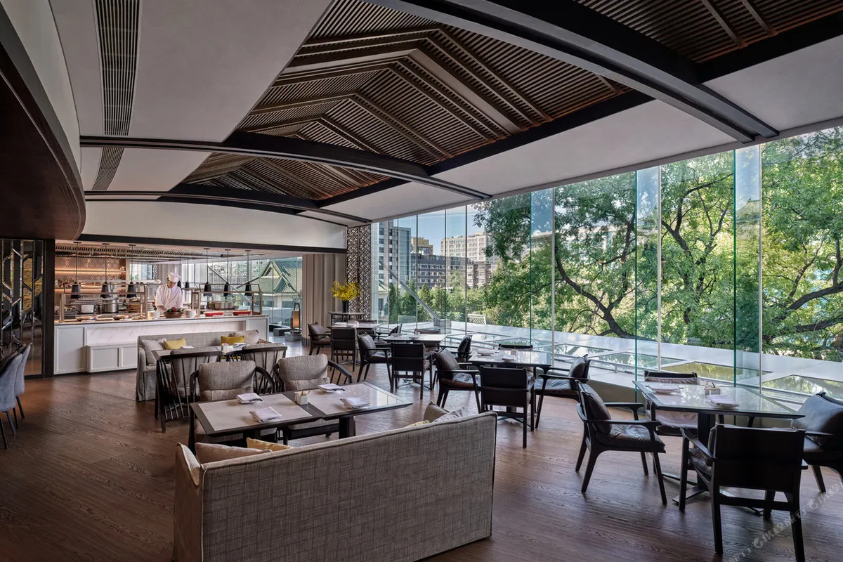 Grand Hyatt Beijing — rooms and atmosphere