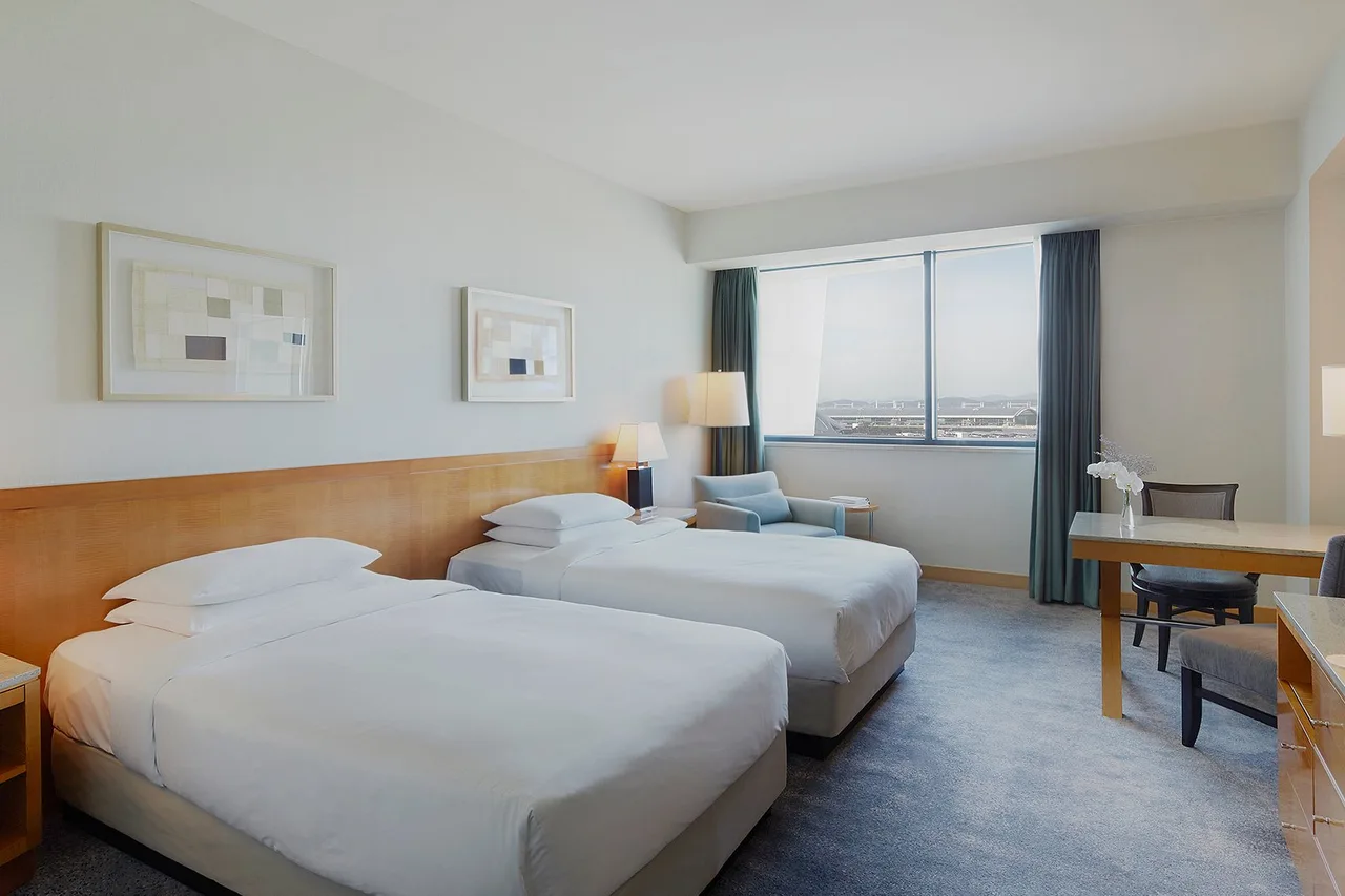 Grand Hyatt Incheon — rooms and atmosphere