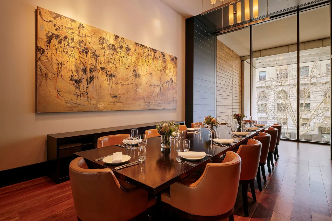 Grand Hyatt Melbourne — rooms and atmosphere
