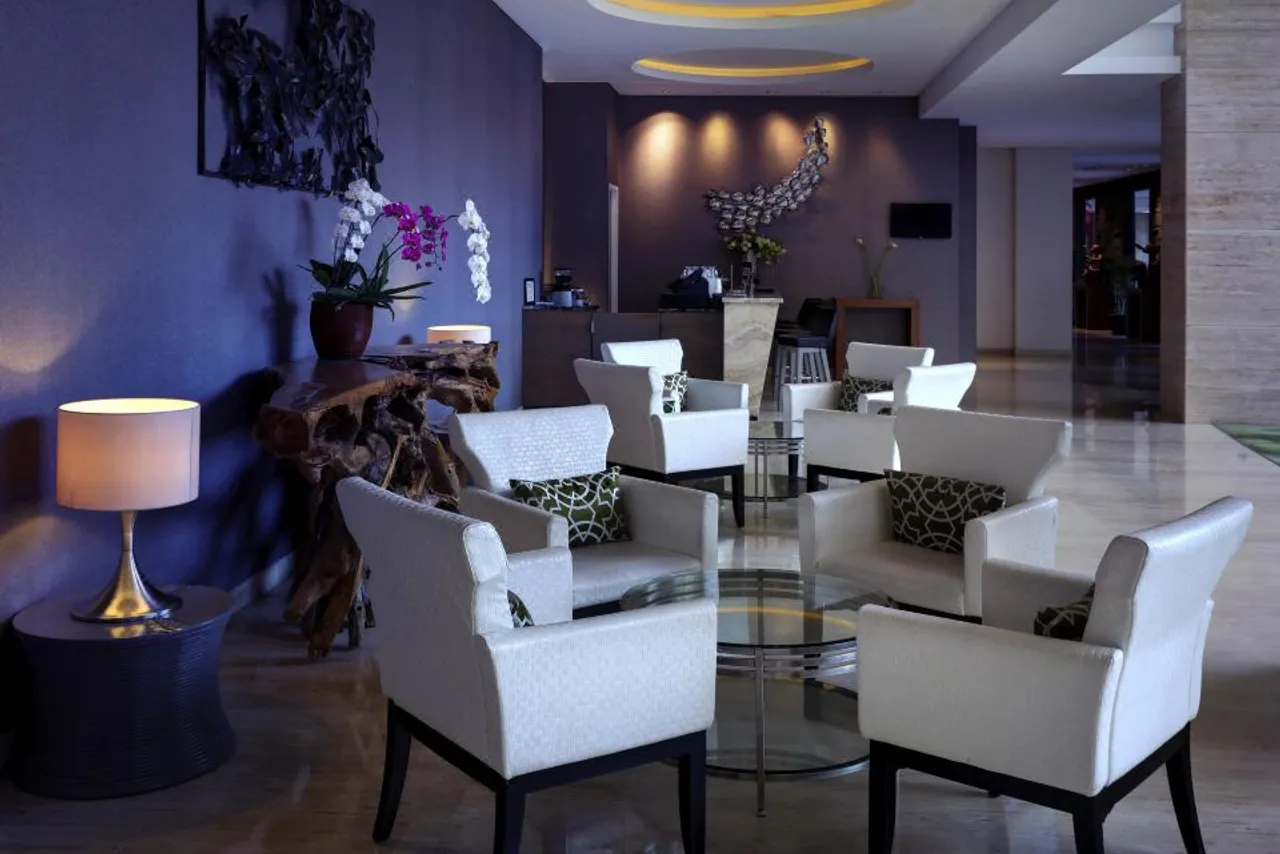 Grand Mercure Bandung Setiabudi — rooms and atmosphere