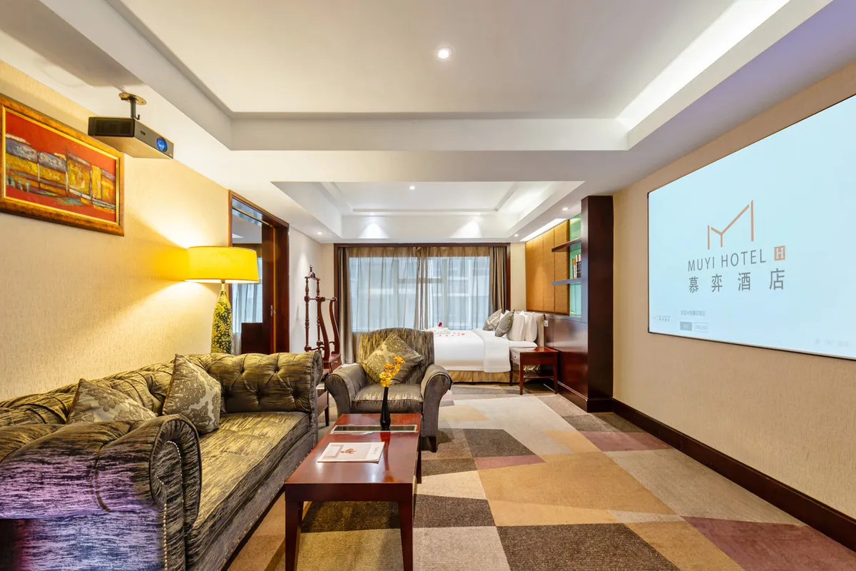 Grand Mercure Changsha Downtown — rooms and atmosphere