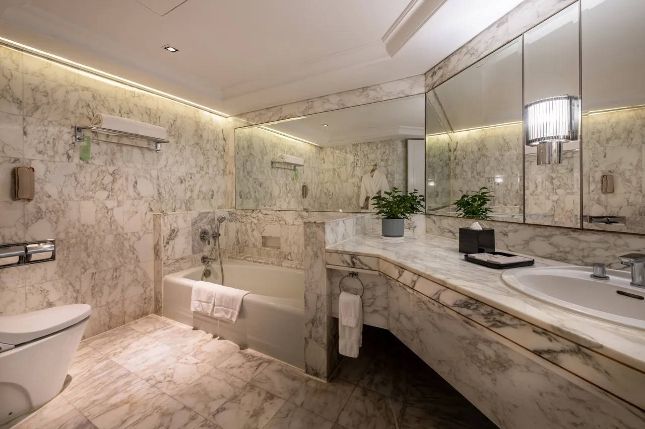 Grand Millennium Kuala Lumpur — rooms and atmosphere
