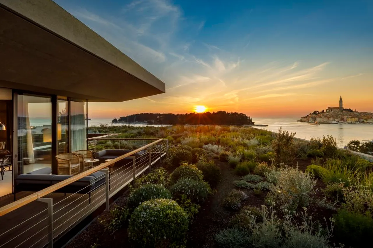 Grand Park Hotel Rovinj by Maistra Collection — rooms and atmosphere
