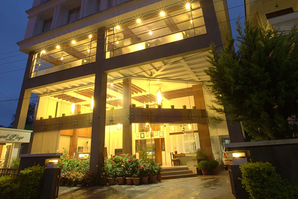 Grand Plaza Munnar — ภาพห้องพักและบรรยากาศ
