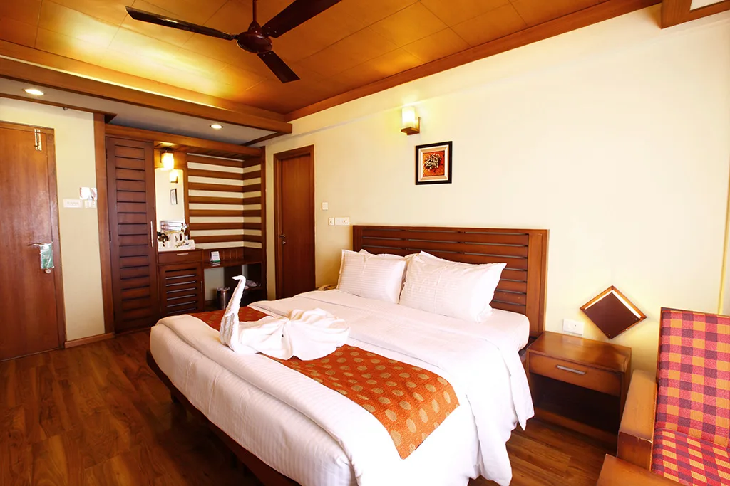 Grand Plaza Munnar — ภาพห้องพักและบรรยากาศ