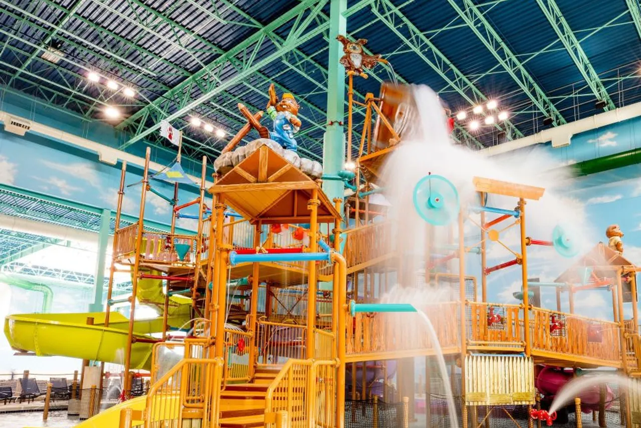 Great Wolf Lodge Grapevine — rooms and atmosphere