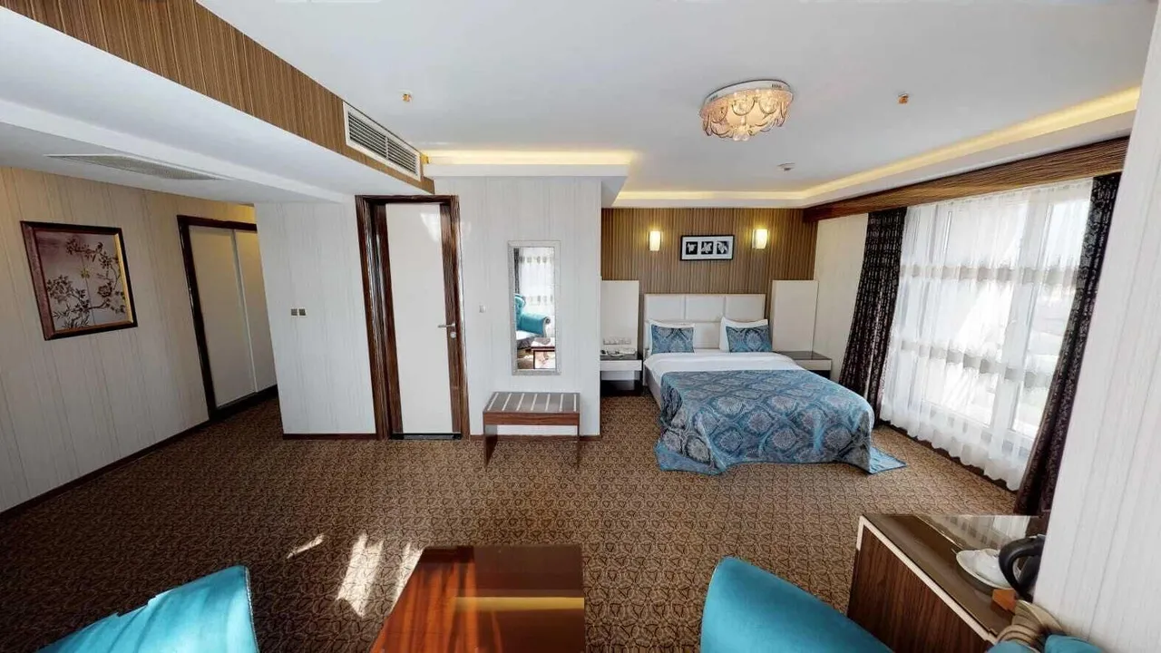 Green Prusa Hotel — rooms and atmosphere