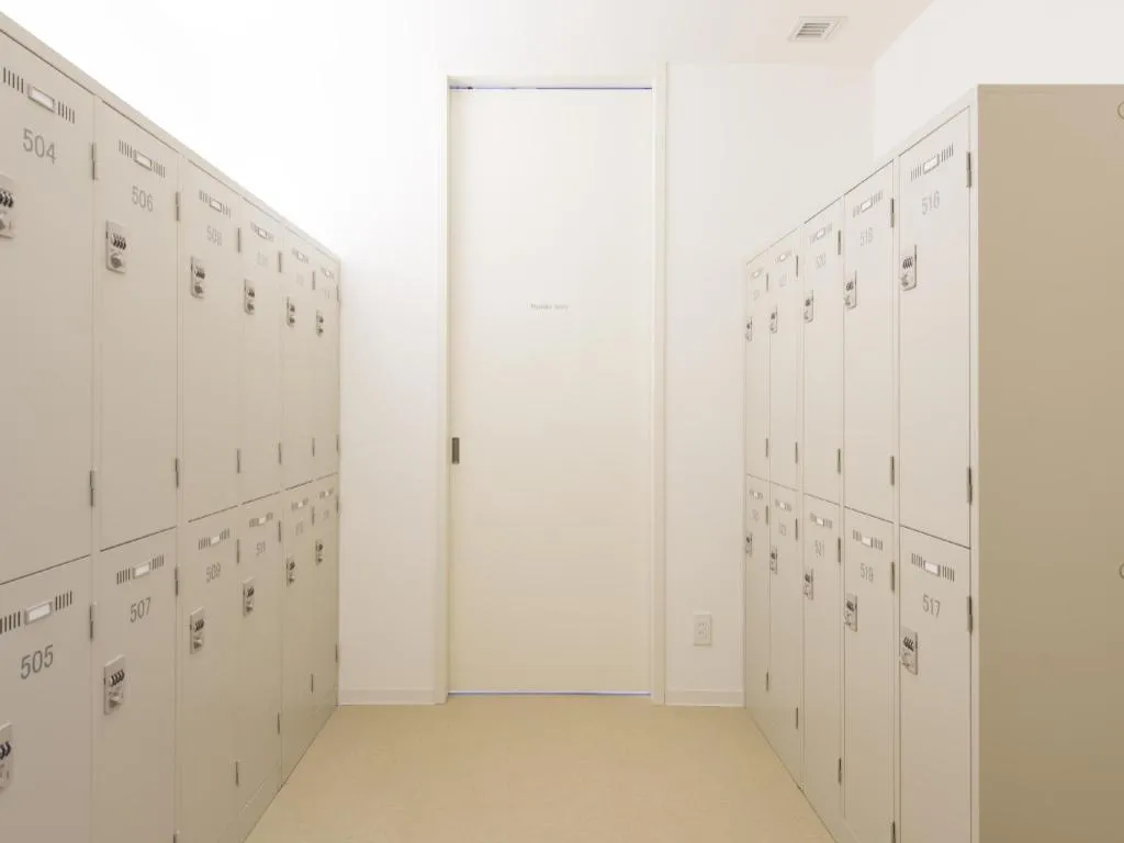 Grids Tokyo Nihombashi East Hotel & Hostel — rooms and atmosphere