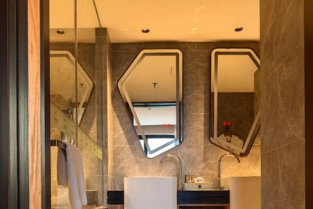 Guangzhou Hotel — rooms and atmosphere