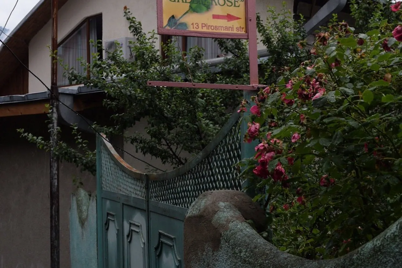 Guest House Green Rose — rooms and atmosphere