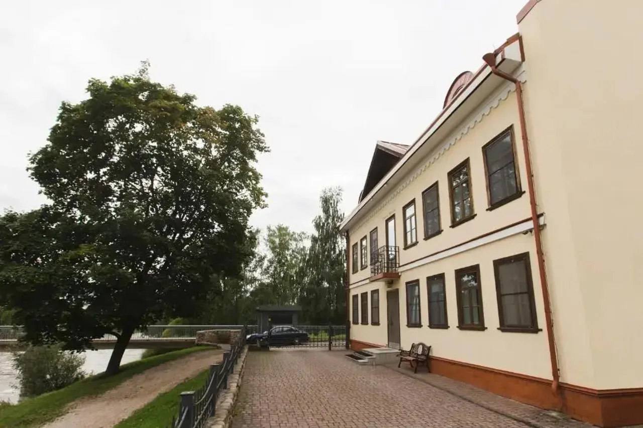 Guest House on Verkhne-Beregovaya — ภาพห้องพักและบรรยากาศ
