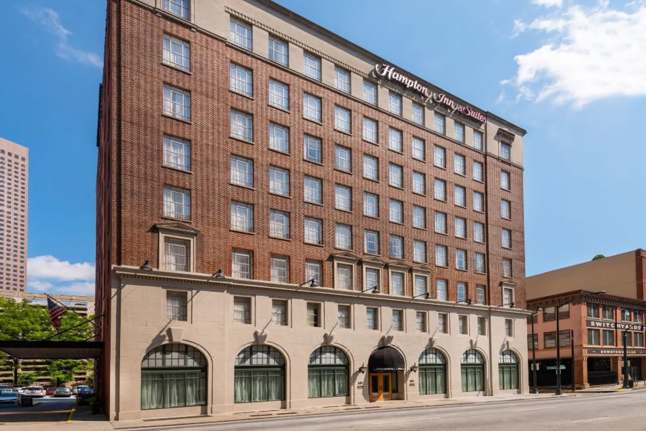 Hampton Inn & Suites Atlanta-Downtown — rooms and atmosphere