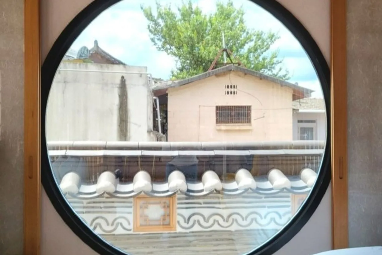 Hanok Prince — rooms and atmosphere