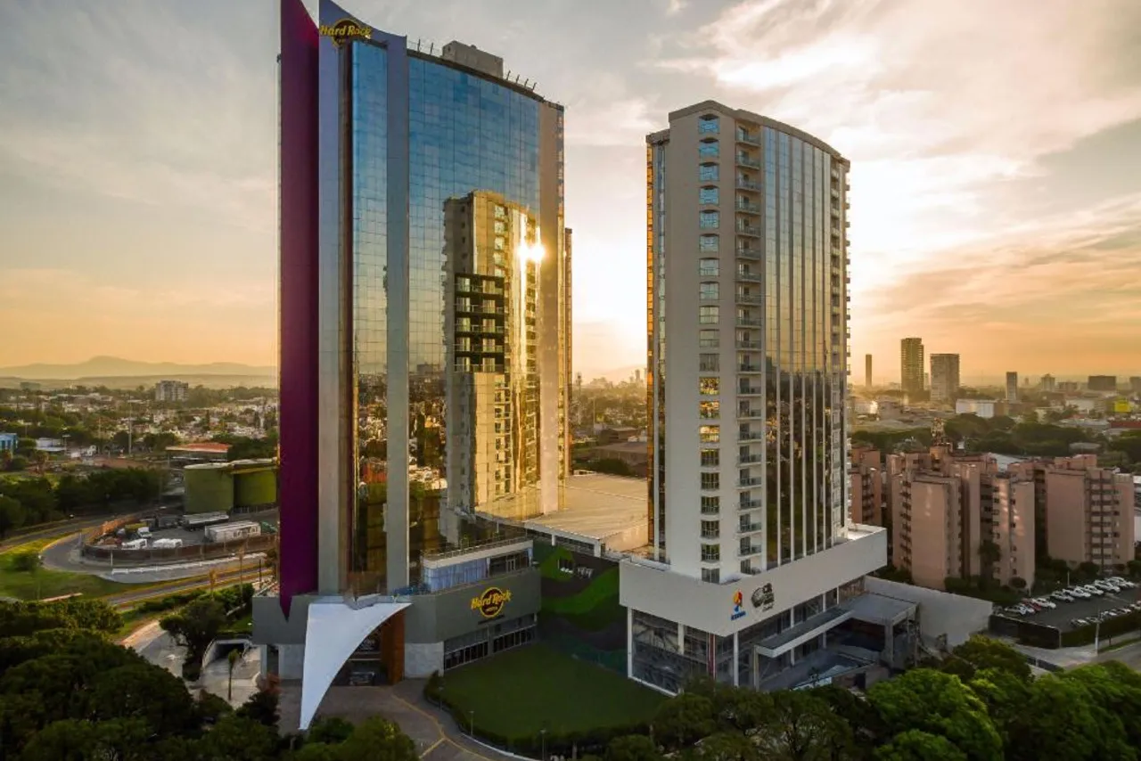 Hard Rock Hotel Guadalajara — rooms and atmosphere