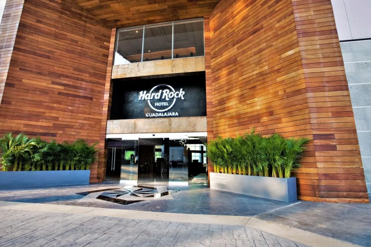 Hard Rock Hotel Guadalajara — rooms and atmosphere
