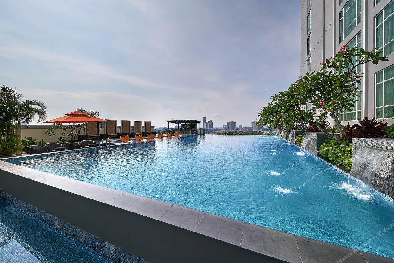Hatten Hotel Melaka — rooms and atmosphere
