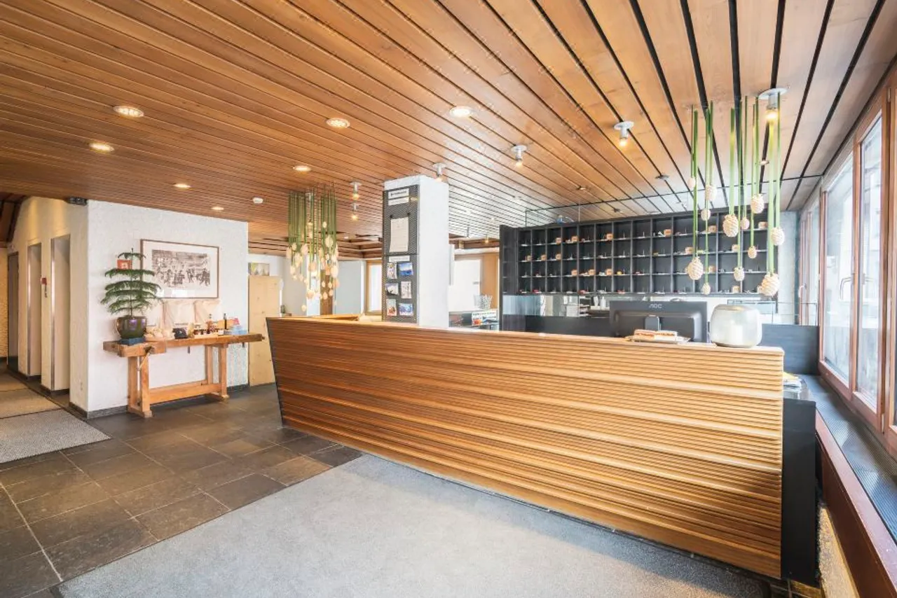 Hotel Hauser St. Moritz — rooms and atmosphere