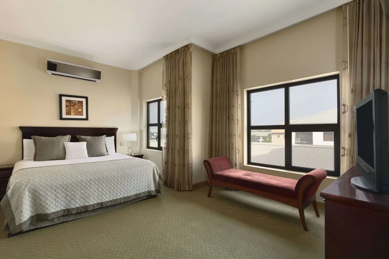 Hawthorn Suites by Wyndham Abuja — ภาพห้องพักและบรรยากาศ