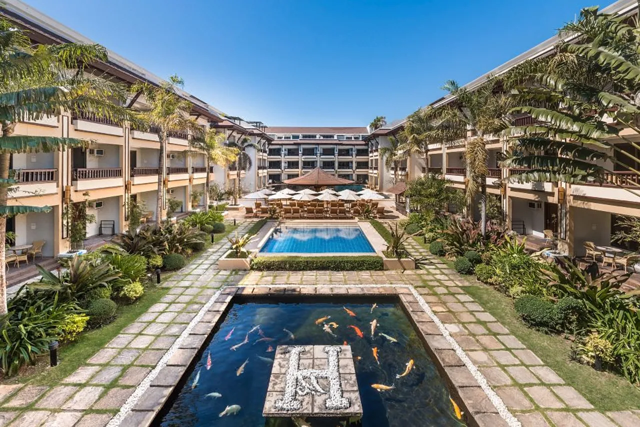 Henann Regency Resort and Spa — rooms and atmosphere