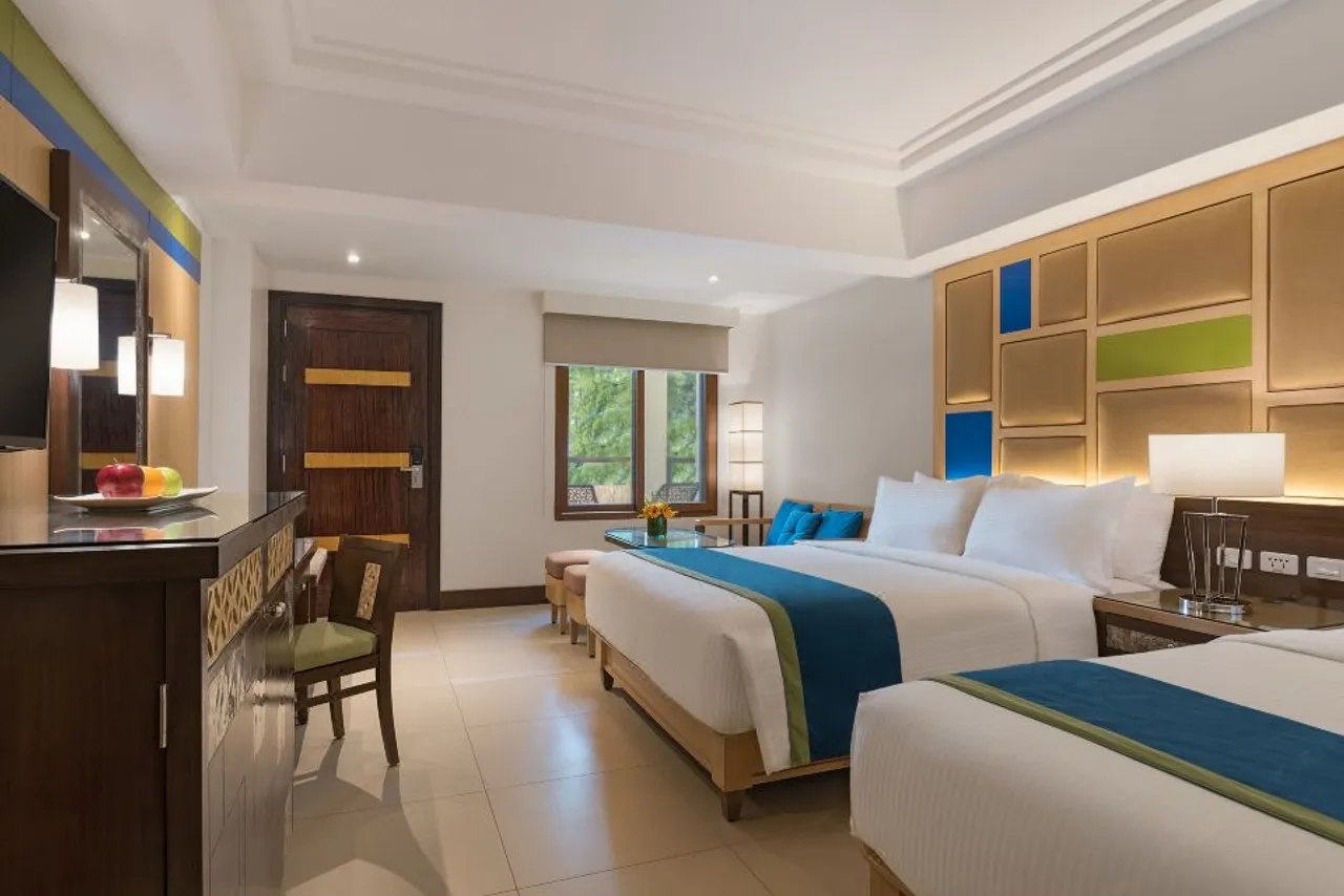 Henann Resort Alona Beach — rooms and atmosphere